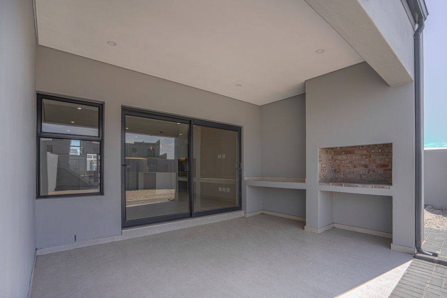 4 Bedroom Property for Sale in Sandown Western Cape